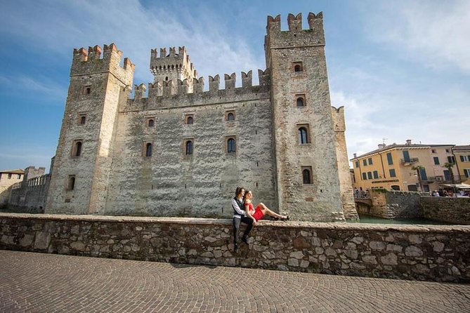 Private Photo Session With a Local Photographer in Mantova - Meeting and Pickup
