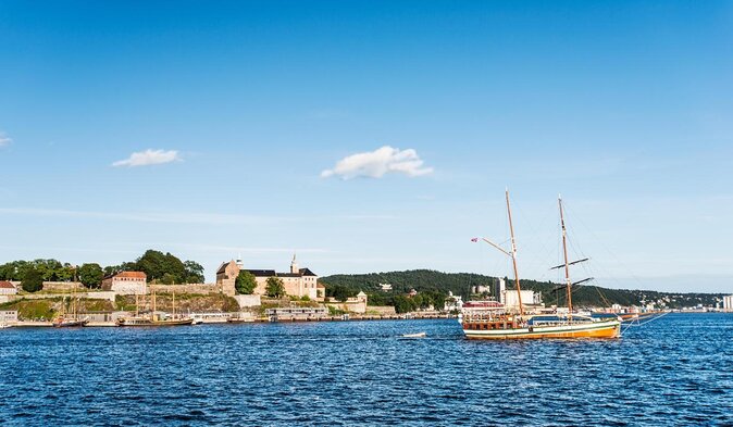Private Photo Session With a Local Photographer in Oslo - Pricing and Guarantee