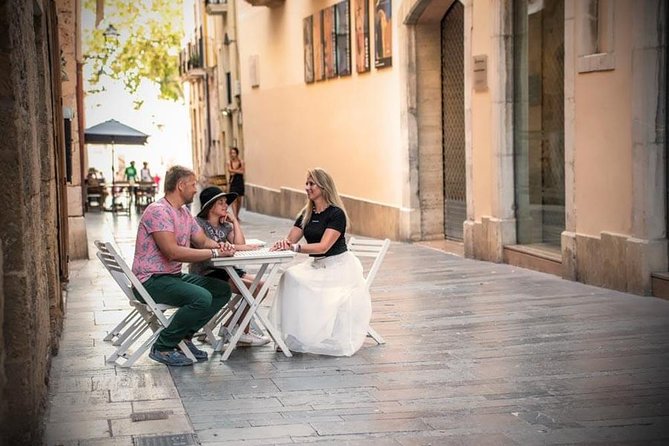 Private Photo Session With a Local Photographer in Reus - What to Expect During the Photo Session
