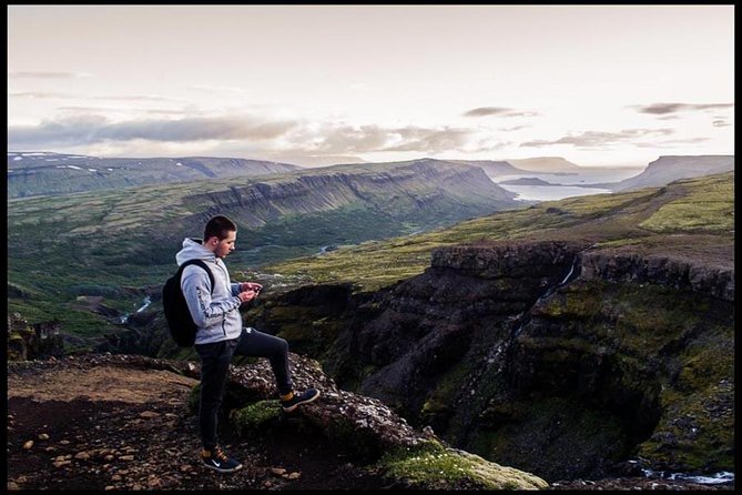 Private Photo Session With a Local Photographer in Reykjavík - Cancellation Policy