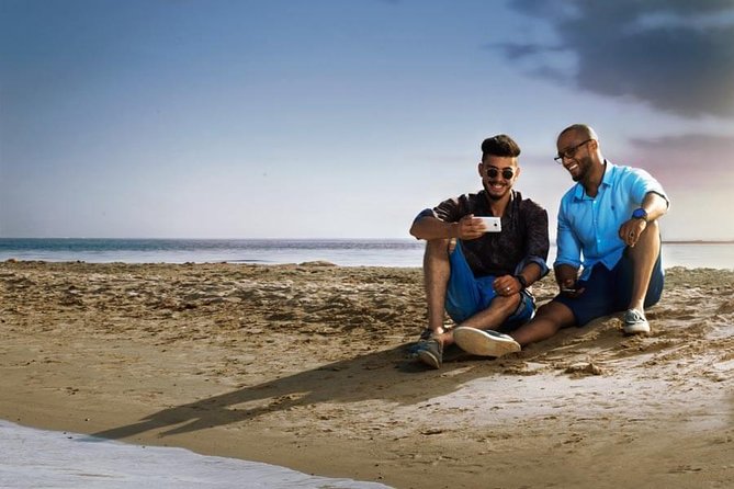 Private Photo Session With a Local Photographer in Saint-Tropez - Pricing and Booking Details