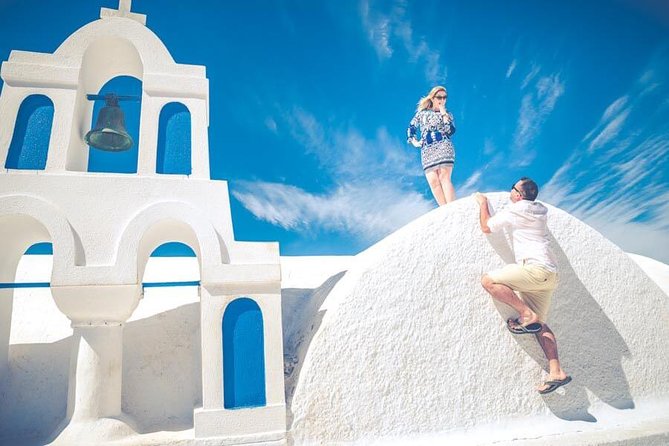 Private Photo Session With a Local Photographer in Santorini - Common Questions