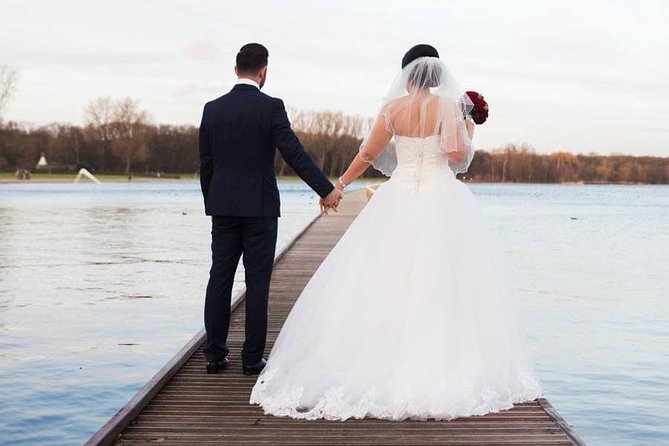 Private Photo Session With a Local Photographer in the Hague - Pricing and Guarantee