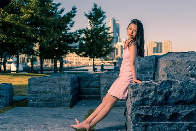 Private Photo Session With a Local Photographer in Toronto - Pricing and Booking Details