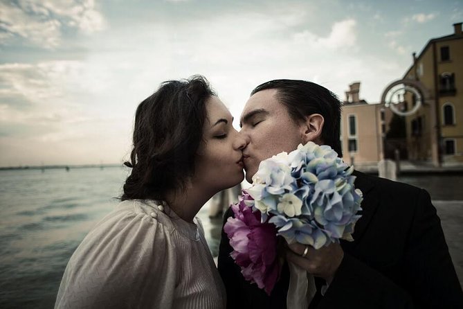 Private Photo Session With a Local Photographer in Treviso - Frequently Asked Questions