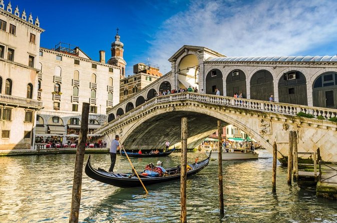 Private Photo Session With a Local Photographer in Venice - Pricing and Booking Process