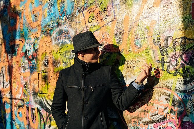 Private Photo Shoot in Prague Old Town - Meeting Instructions