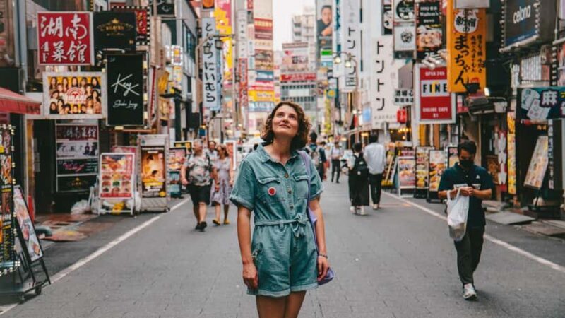 Private photo shoot in Shinjuku with Lucas - An In-Depth Look at the Tokyo Shinjuku Photo Experience  