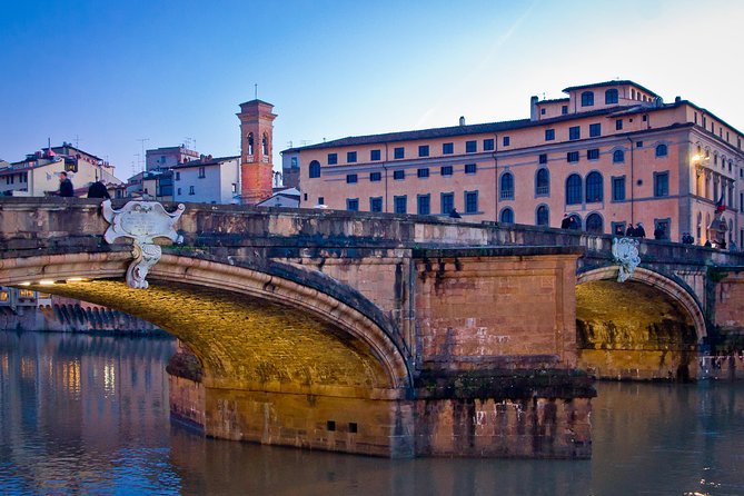 Private Photo Walking Tour in Florence - Evas Expertise and Teaching Style