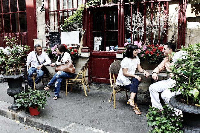 Private Photography Walking Tour of Paris: Latin Quarter or Montmartre - Pricing and Booking Details