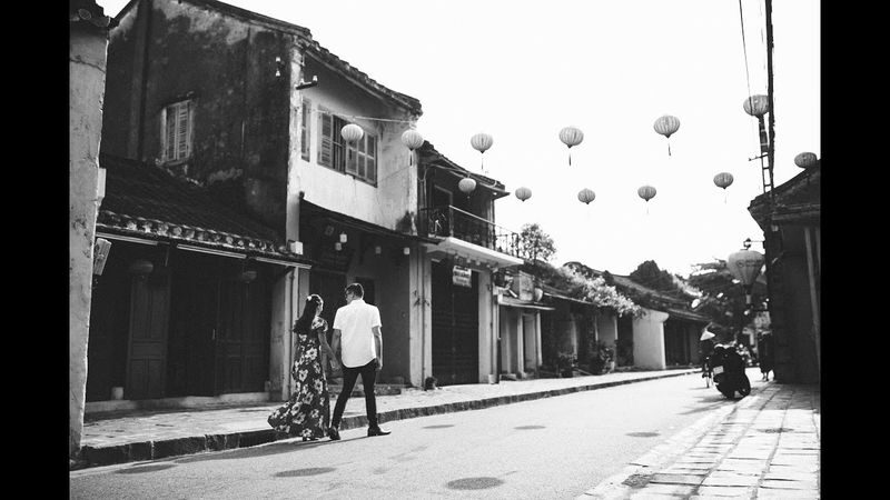 Private Photoshoot Experience in Hoi An - Finding Natural Poses and Good Light