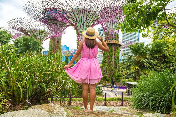 Private Photoshoot Experience in Iconic Singapore Locations - Good To Know