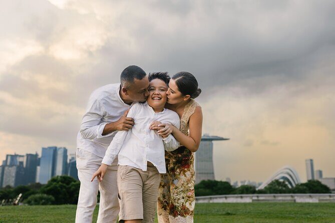 Private Photoshoot Experience in Iconic Singapore Locations - The Photos and Video Collection