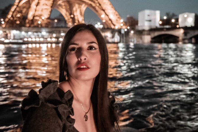 Private Photoshoot Near the Eiffel Tower and the Streets Around - Booking Information and Price