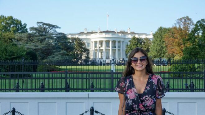 Private Photoshoot Outside the White House & Supreme Court - Full Description