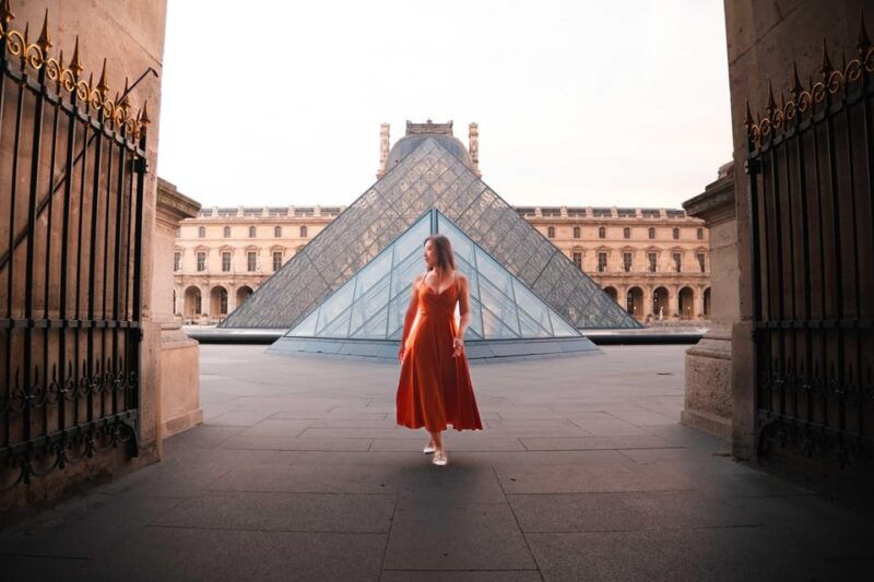 Private Photoshoot Tour Near Your Chosen Famous Landmark - Pricing and Booking