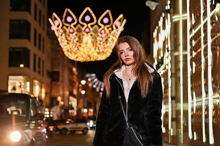 Private Photoshoot With Christmas Lights in London - Free Cancellation and Payment Flexibility