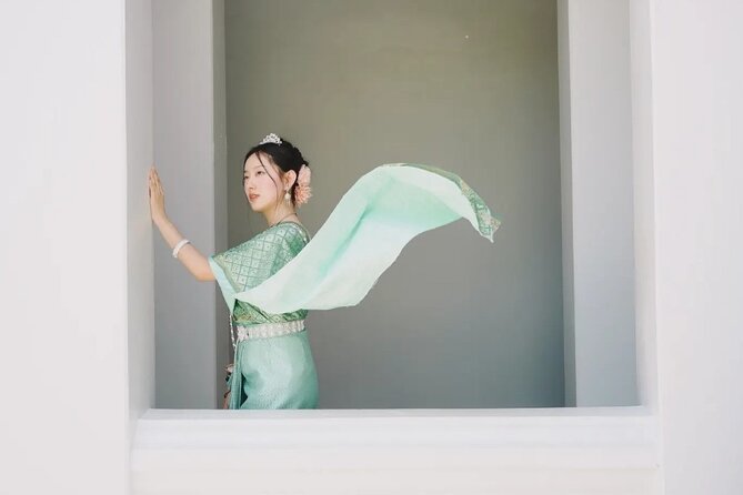 Private Photoshoot With Thai Traditional Dress at Wat Arun - Pricing and Value