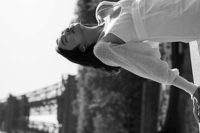 Private Photoshoot With the Iconic Eiffel Tower in Paris - Availability and Reservations
