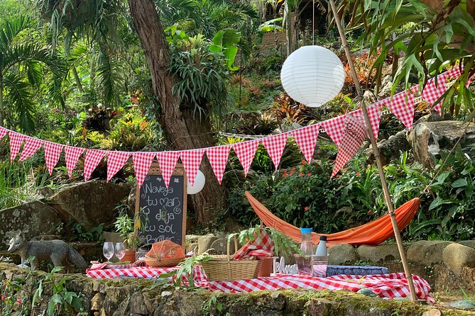 Private Picnic Delight at Cali Butterfly Garden - Experience Highlights