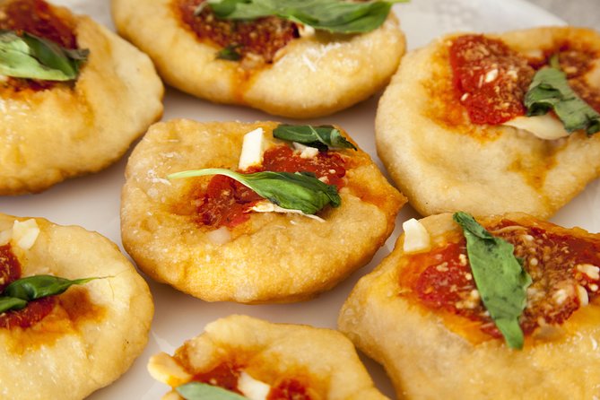 Private Pizza & Tiramisu Class at a Cesarinas Home With Tasting in Bari - Meeting and Pickup