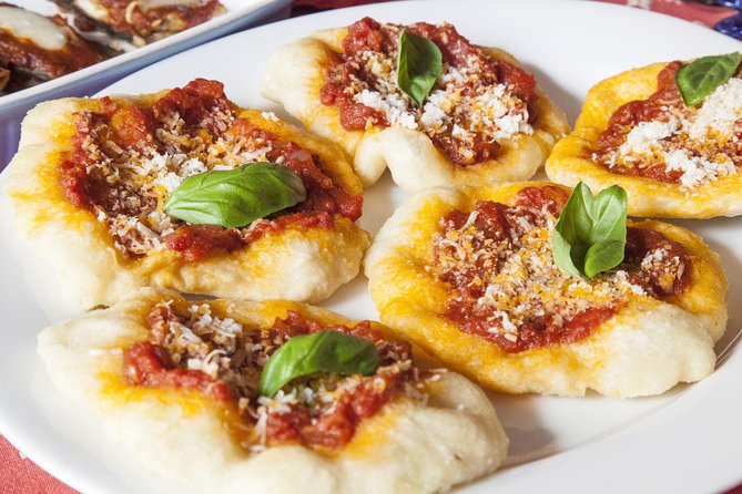 Private Pizza & Tiramisu Class at a Cesarinas Home With Tasting in Modena - Booking Details