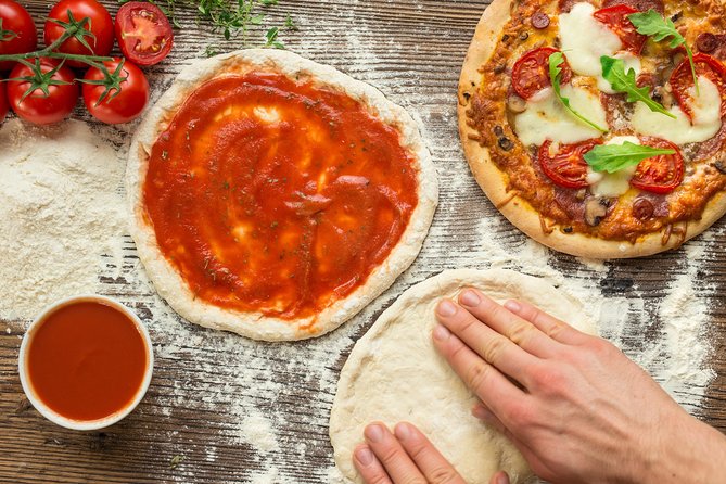 Private Pizza & Tiramisu Class at a Cesarinas Home With Tasting in Ragusa - Highlights