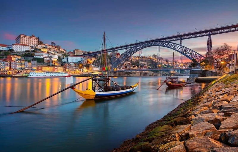 Private Porto City Tour at a Low Price with Wine Tasting (Special for Couples) - Exploring Porto: A City of Contrasts and Charm