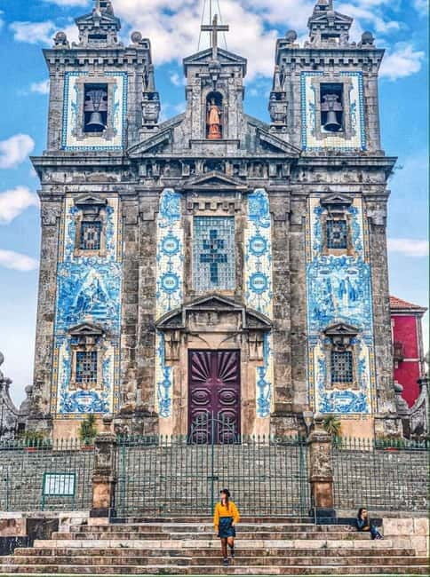 Private Porto City Tour at a Low Price with Wine Tasting (Special for Couples) - Transportation & Comfort