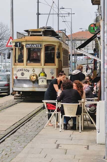 Private Porto City Tour at a Low Price with Wine Tasting (Special for Couples) - Authenticity and Local Insights