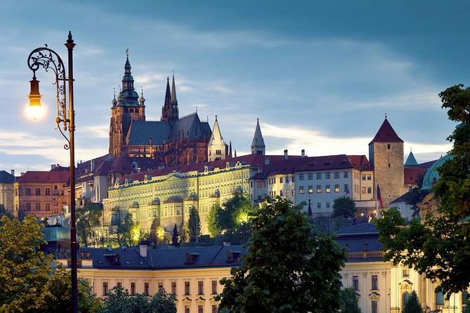 Private Prague Castle and Lobkowicz Palace Half-Day Tour - Tour Itinerary