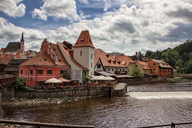 Private Prague to Salzburg Luxury Car via Cesky Krumlov by Guide - Price and Booking