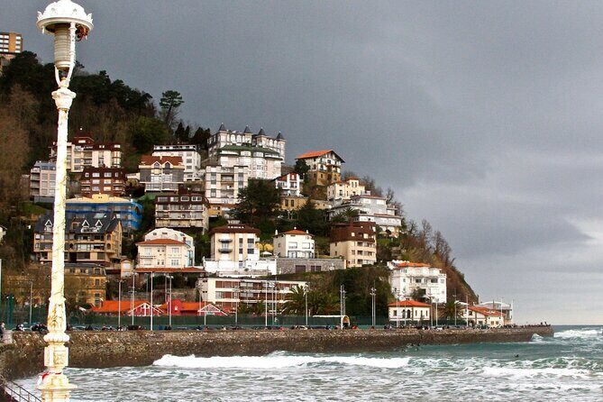 Private Premium Tour of San Sebastian and Chillida Leku Museum - The Rugged Coastline and Chillida’s Peine del Viento