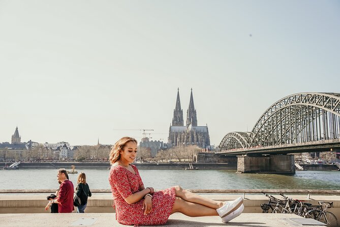 Private Professional Holiday Photoshoot in Cologne - Treasure Your Memories With High-Quality Edited Photographs