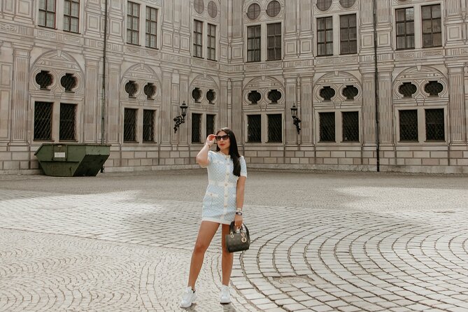 Private Professional Holiday Photoshoot in Vienna - Meeting and Pickup