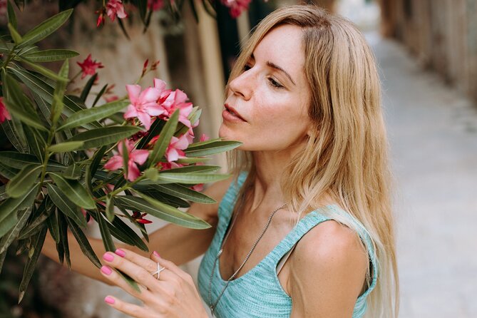 Private Professional Holiday Photoshoot in Vienna - How to Book Your Photoshoot