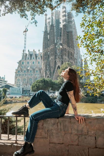 Private Professional Photoshoot Near Sagrada Familia - Photoshoot Details