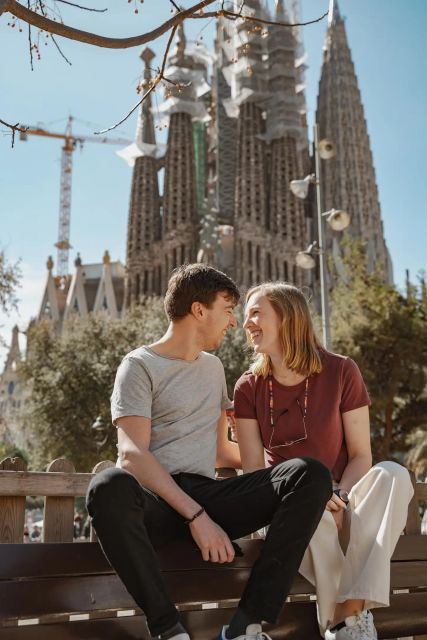 Private Professional Photoshoot Near Sagrada Familia - Price and Duration