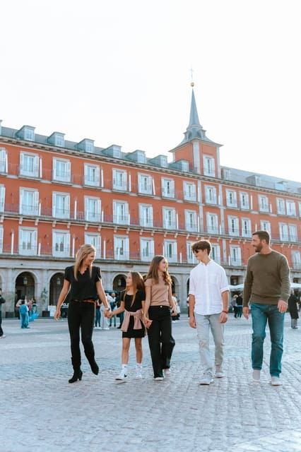 Private Professional Vacation Photoshoot in Madrid - Photoshoot Details