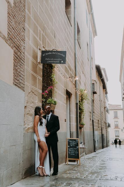 Private Professional Vacation Photoshoot in Madrid - Delivering High-Quality, Professionally Edited Photos