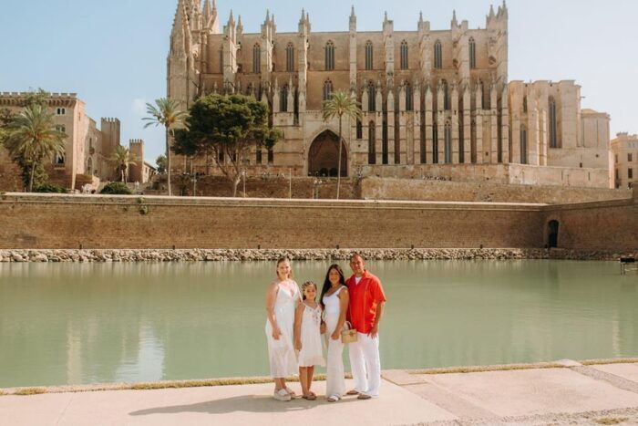Private Professional Vacation Photoshoot in Mallorca - Common Questions