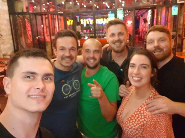 Private Pub Crawl Budapest With VIP Entry - Tips for Enjoying Your Crawl