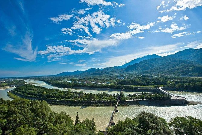Private Qingcheng Mountain and Dujiangyan Irrigation System Tour From Zhuhai - Meeting and Pickup Information