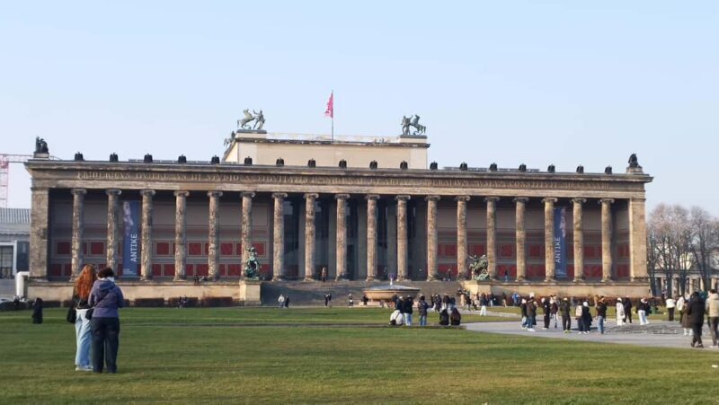 Private Rickshaw Berlin Secrets Taylor-Made up-to 6 Pers. - FAQs