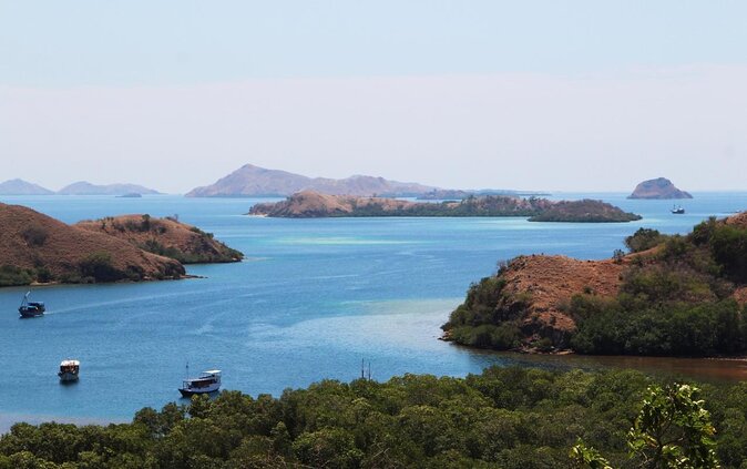 Private Rinca Sunset Island-Hopping Tour on a Speedboat - Tour Highlights