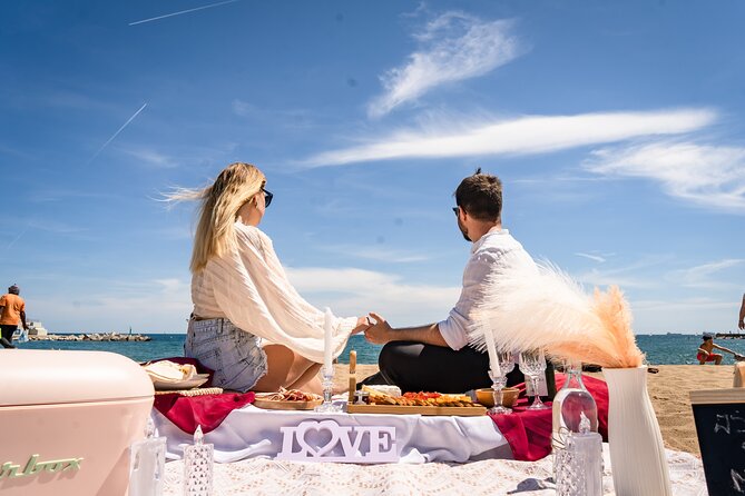 Private Romantic Picnic in Barcelona - Additional Information