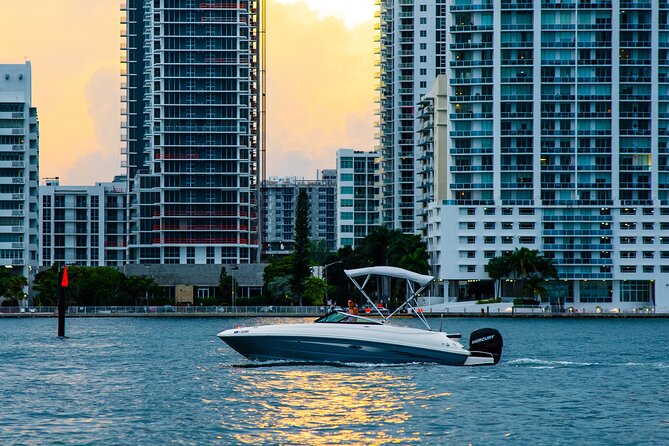 Private Romantic Sunset Boat Cruise in Fort Lauderdale! - Scenic Route Along Millionaire Mansions