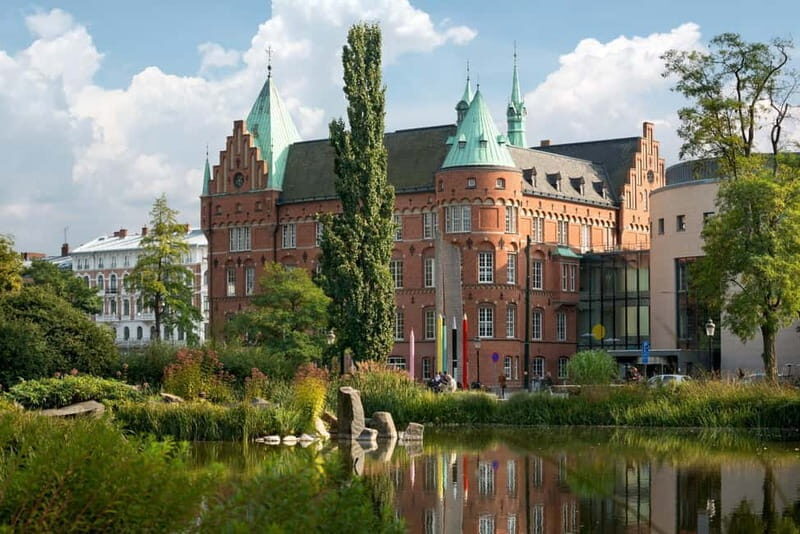 Private Romantic Walking Tour of Malmo with Castle and Park - What’s Included and What Not