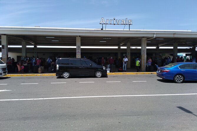 Private Round Trip Airport Transfer from Montego Bay to Ocho Rios - An Inside Look at the Transfer Experience