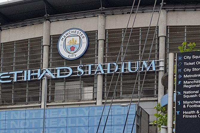 Private Round-Trip Transfer From Manchester Airport to Manchester City - Common Questions